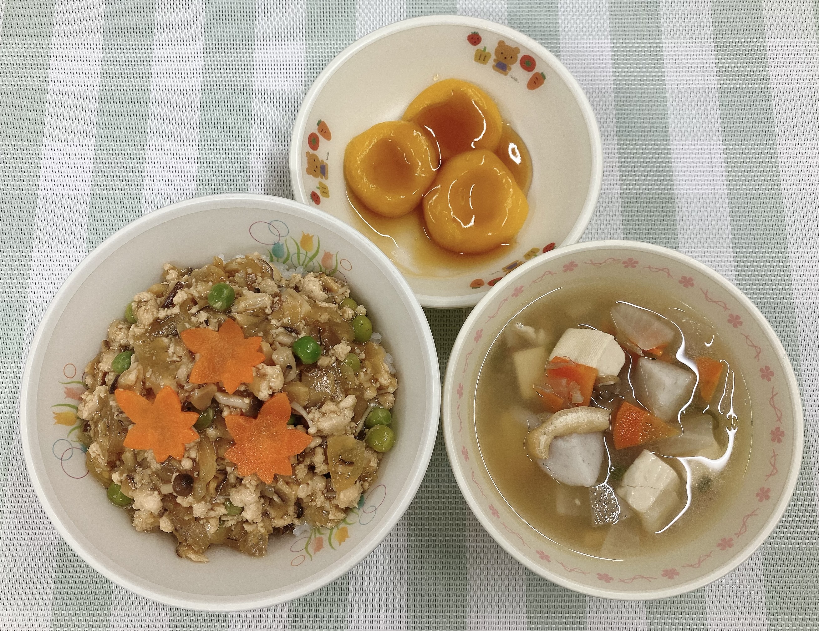 秋を感じるお月見給食
